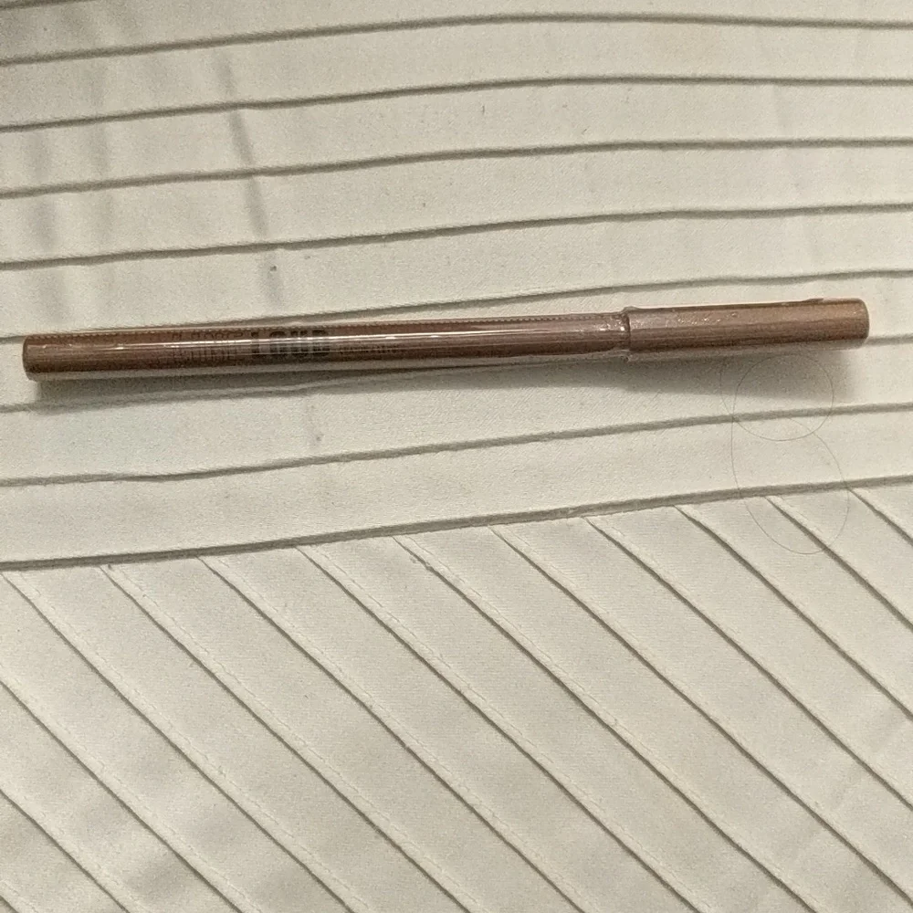 NWT Lip pencil